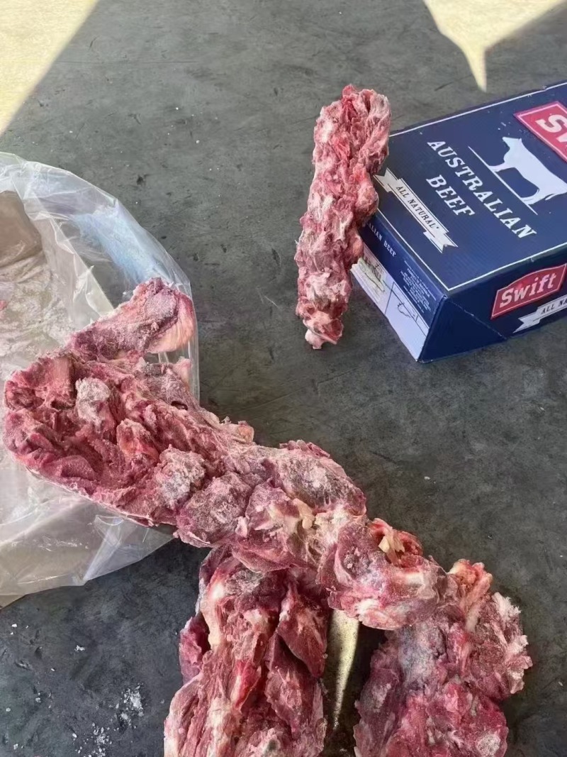牛脖骨新货来袭！195厂牛脖骨，美味与健康的完美结合。