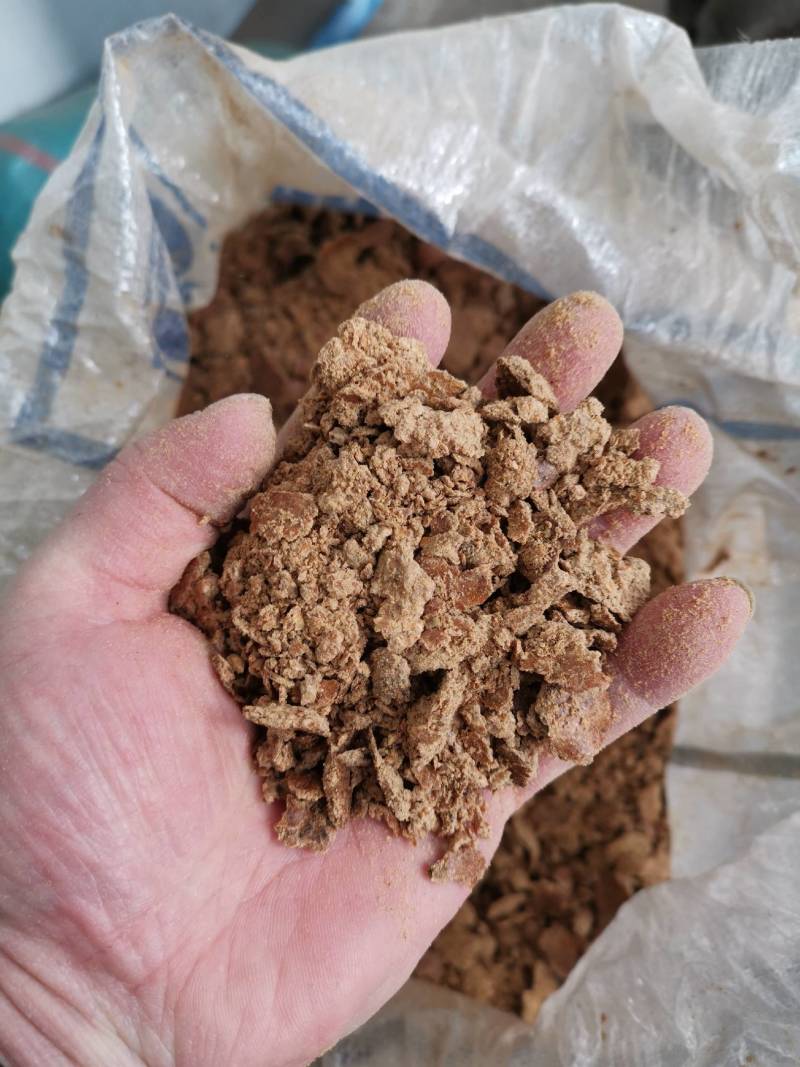 豆饼熟豆饼东北大豆压制榨油后豆饼