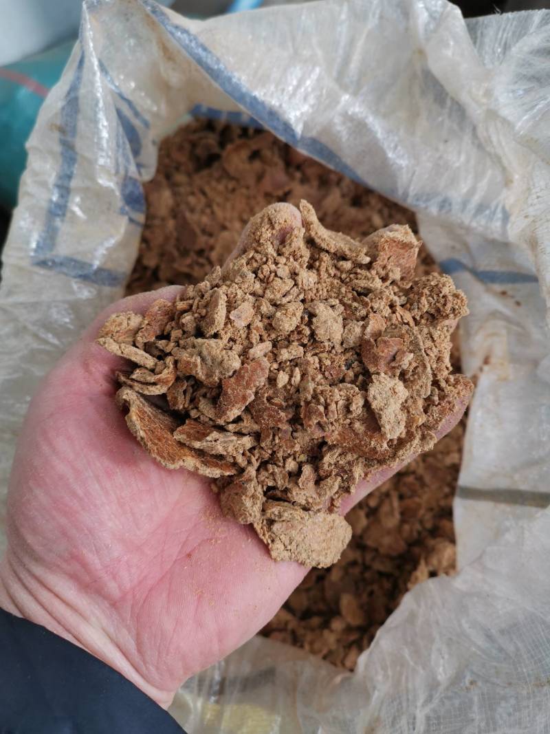 豆饼熟豆饼东北大豆压制榨油后豆饼