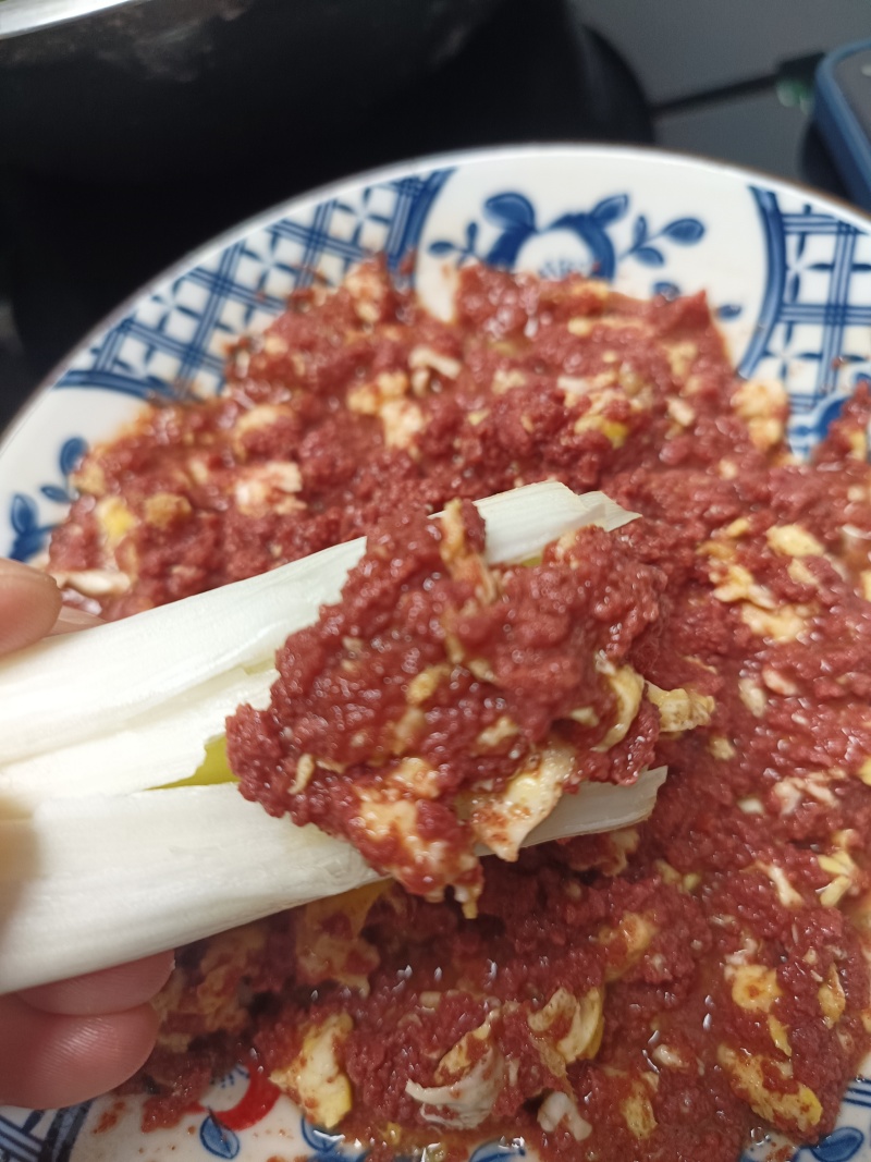 虾怪酱，一件25包，虾怪酱开包即食，可以炒吃，蒸吃，拌饭