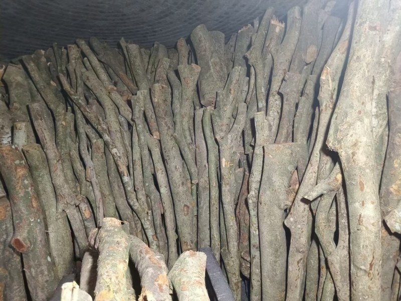 荔枝龙眼实木炭大量出货啦！欢迎长期合作！