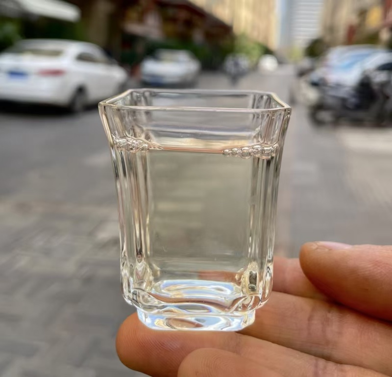 白毫银针白茶中的天花板，满披白毫，全是茶芽