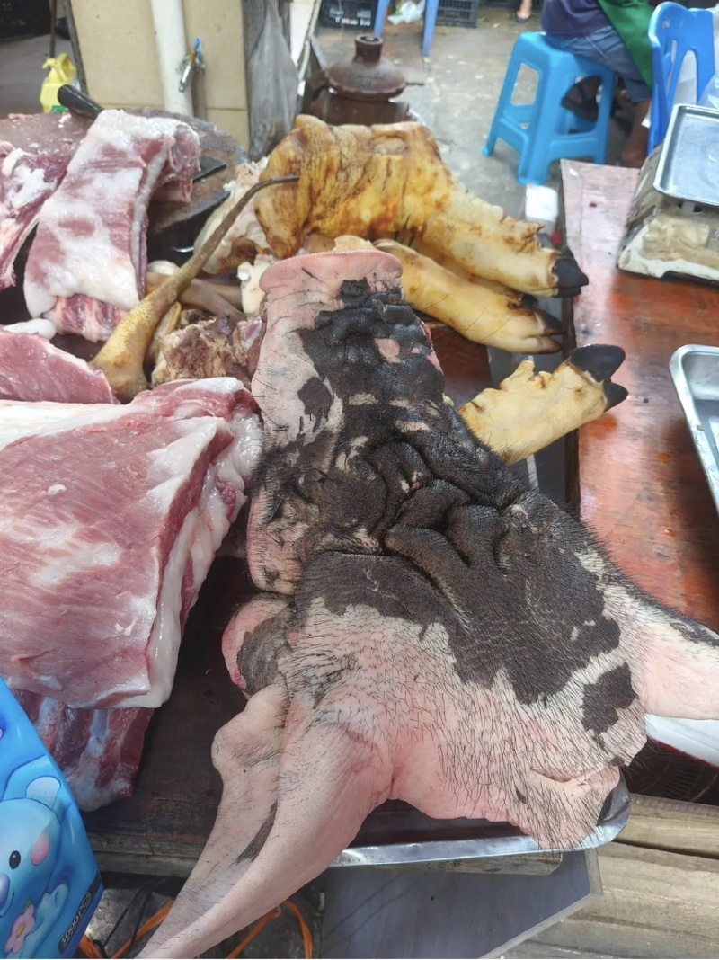 黑猪肉，农村散养土猪黑猪肉，量大从优全国可发，电话联系对