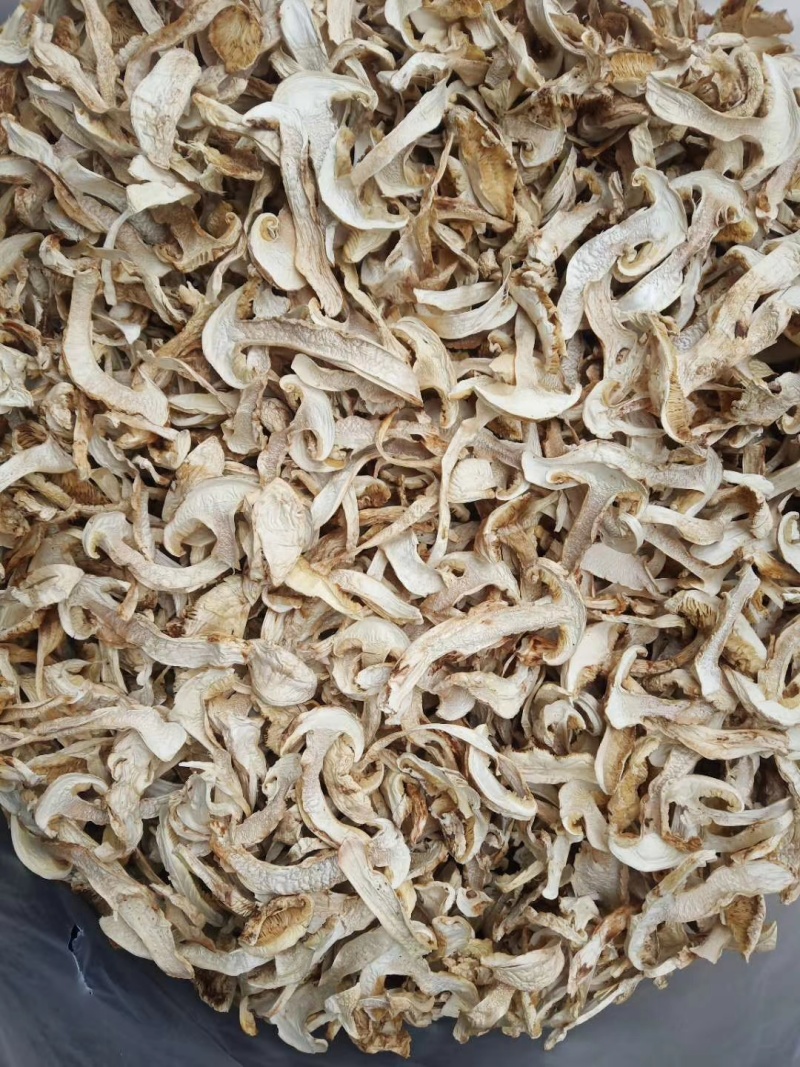 松茸干片，都是深山里面大量有货，保质保量，批发零售！