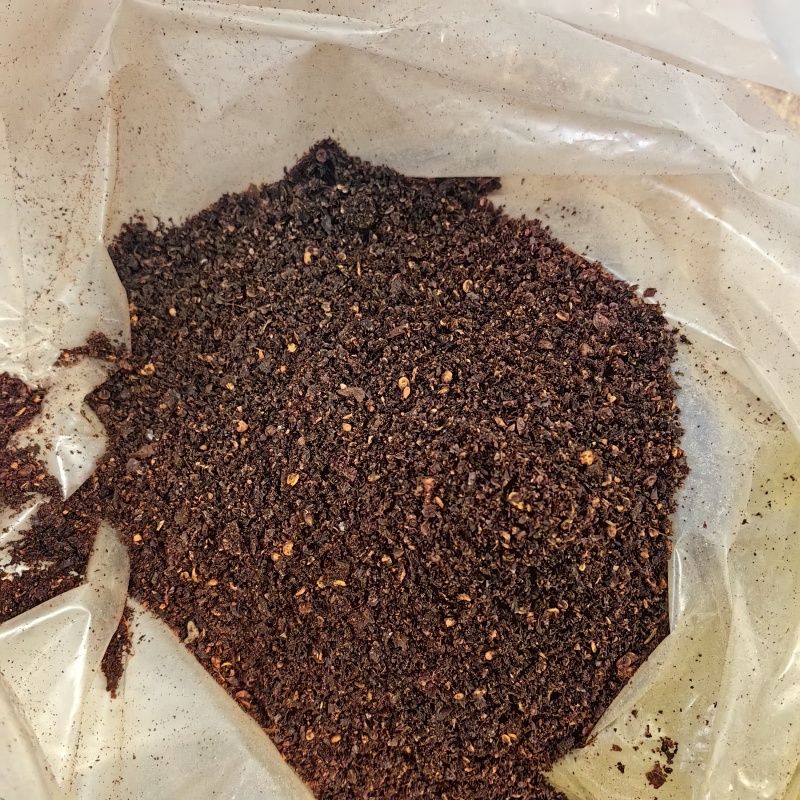 鸡鸭鹅禽类专用辣椒发酵正品厂家直销提高产蛋和蛋品驱虫纯天