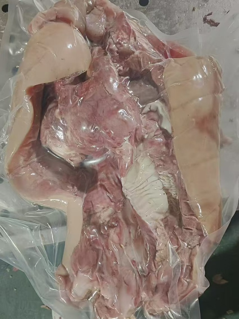 全熟牛头肉，精修去油去淋巴，现煮现发，一件也是批发价