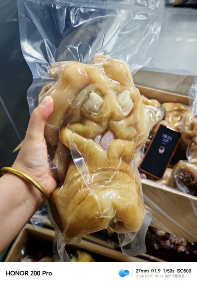 去骨熟牛蹄纯火烧，筋都带着每天新货，屠宰场大公牛蹄实图拍