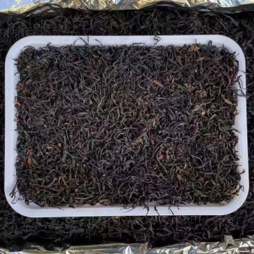 **百年古树野生红茶品质**，红裤嫩叶多，花香甜揉