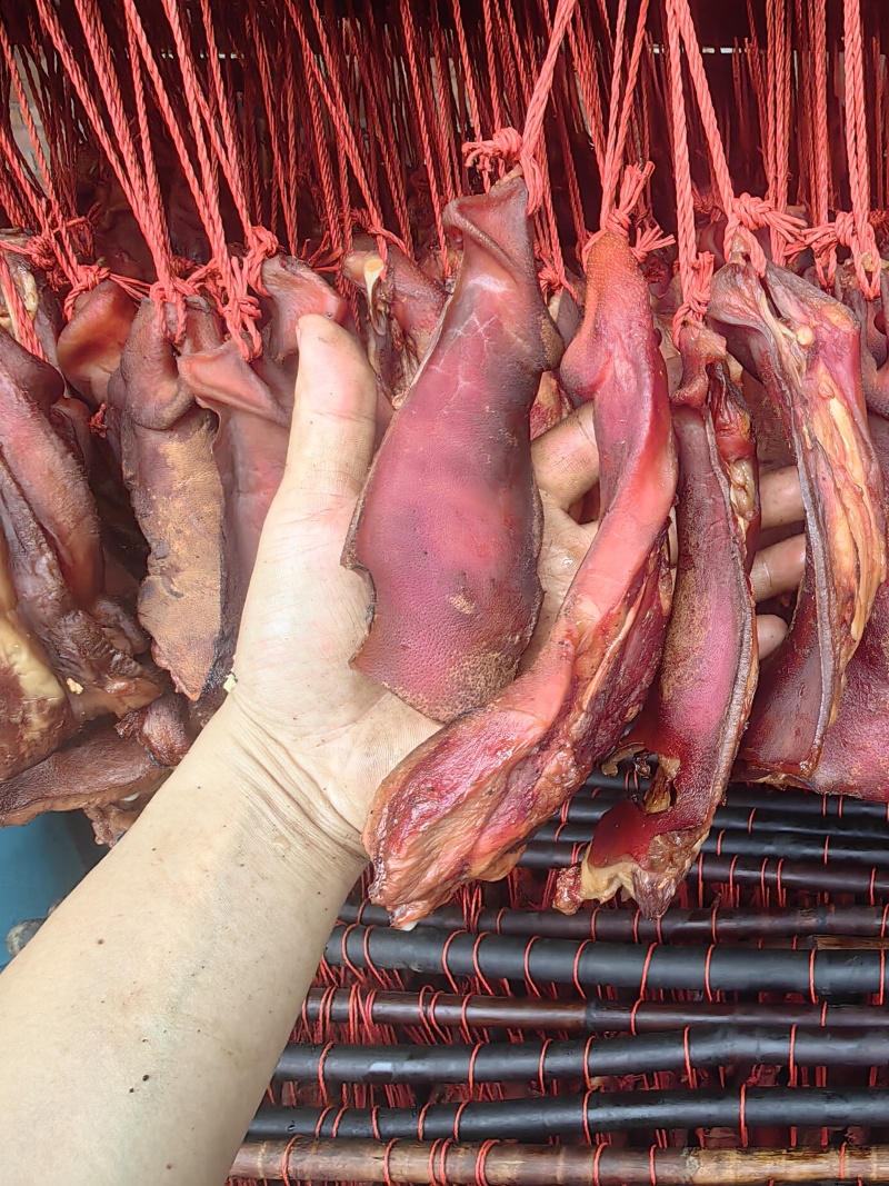 腊肉【猪嘴】地摊好产品卤菜摊摊源头工厂