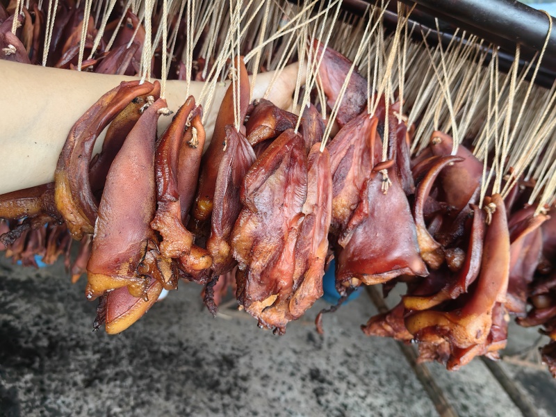 腊肉【猪嘴】地摊好产品卤菜摊摊源头工厂
