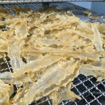 青岛鳕鱼花胶各规格齐全，足干肉厚，保质保量