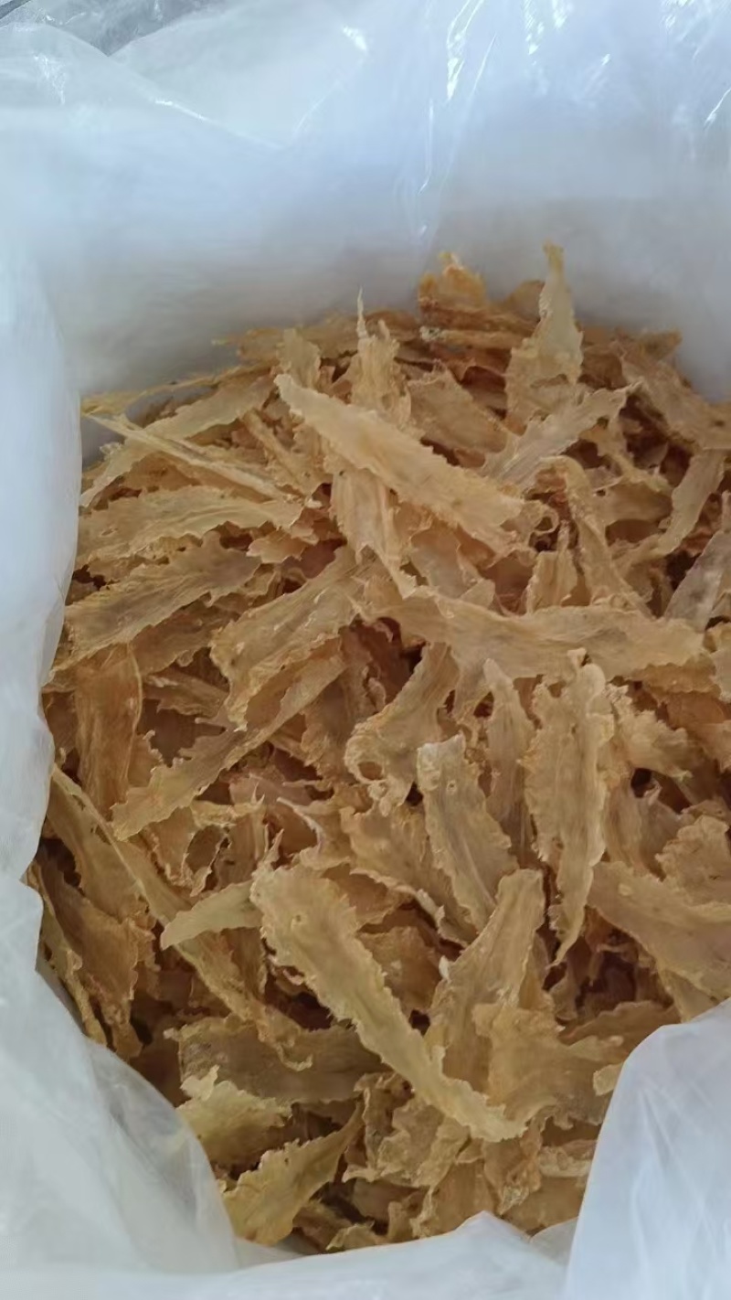 青岛鳕鱼花胶各规格齐全，足干肉厚，保质保量
