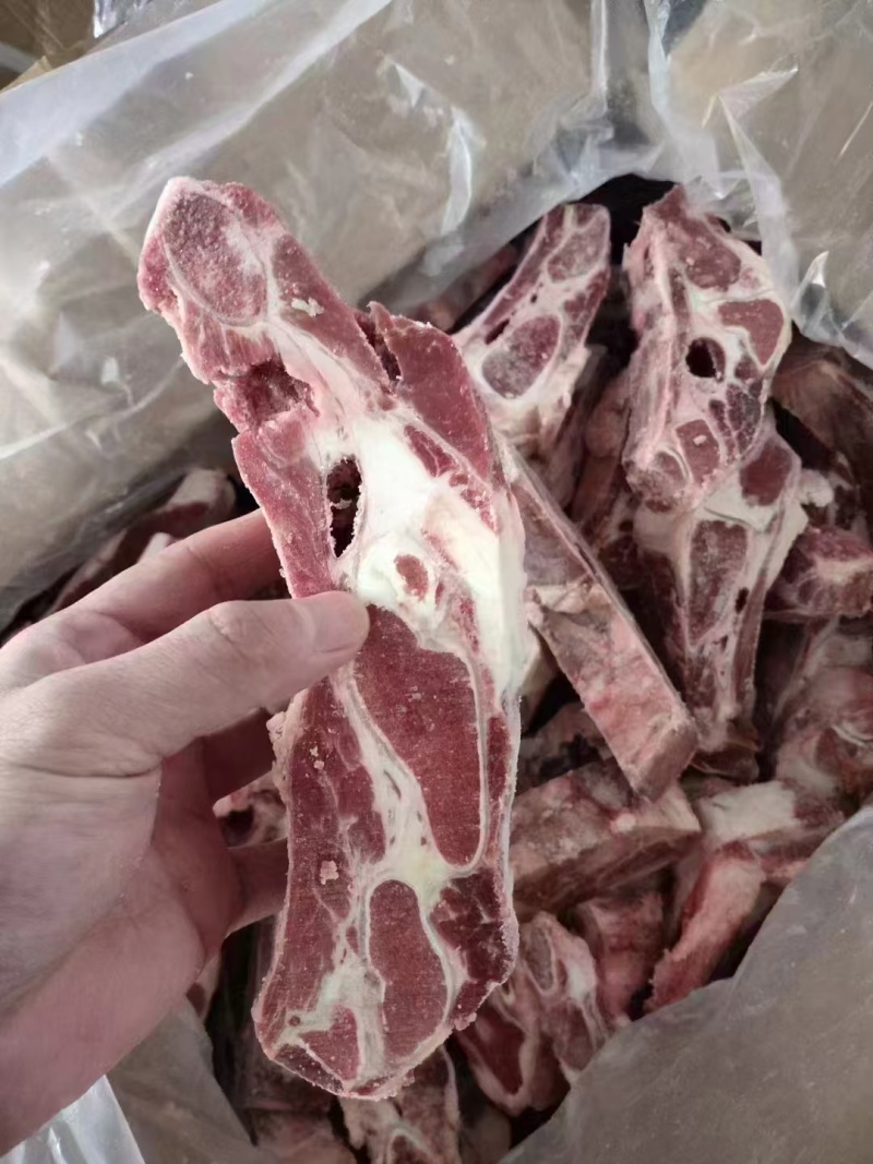 现切白油牛胸骨