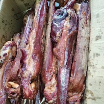 腊猪舌头猪舌头批发烟熏猪耳朵特产老腊肉下酒菜