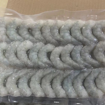 板冻真空虾仁。一箱8板。毛重600g。净含量500g。