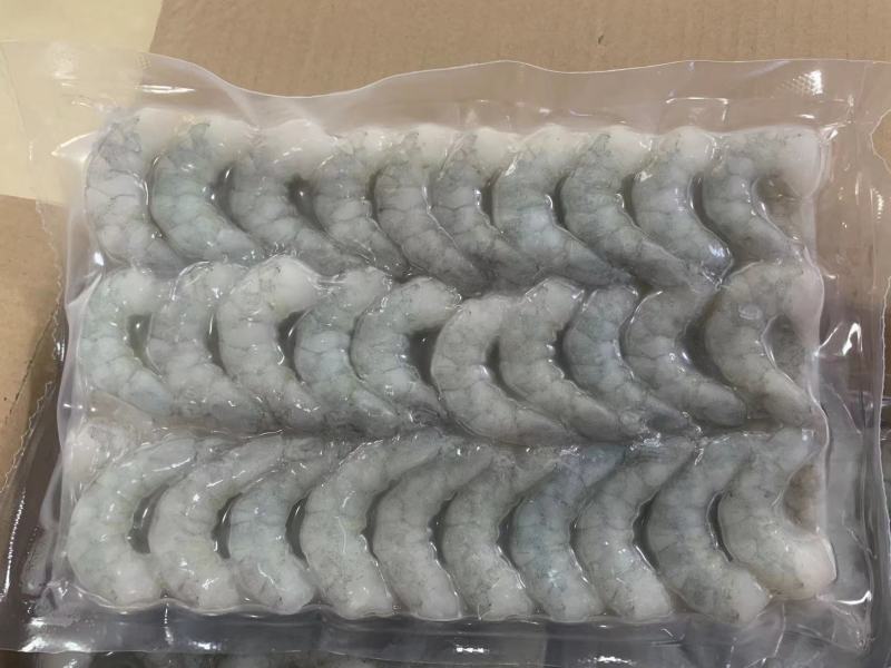 板冻真空虾仁。一箱8板。毛重600g。净含量500g。