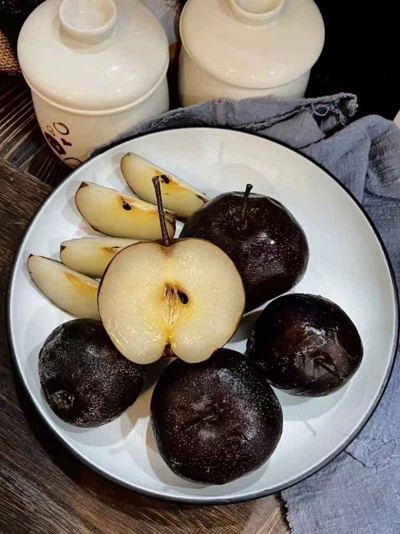东北大冻梨，小包装，网红电商1000克小包装，4-5粒装