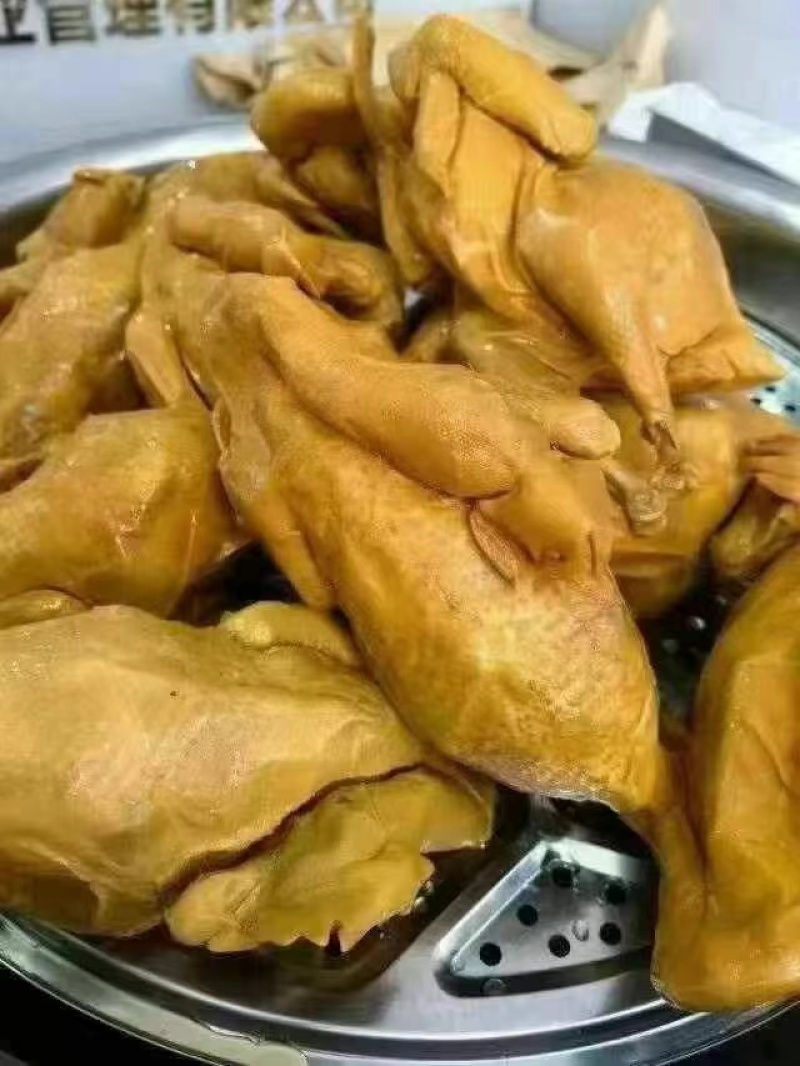 批发荣昌卤鹅熟食卤菜特产烧鹅地摊展销会