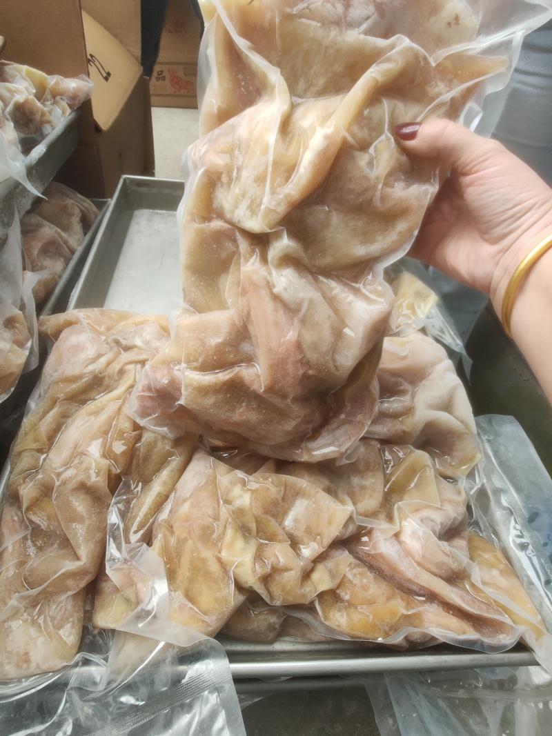 熟牛腩筋长年现货供应，寻找长期合作伙伴。