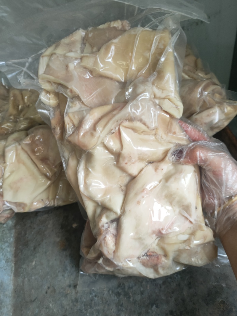 熟牛腩筋长年现货供应，寻找长期合作伙伴。
