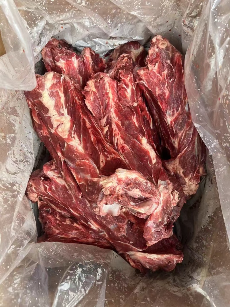 国产满肉牛脖骨。可以按要求定做大小包装。长期供应！