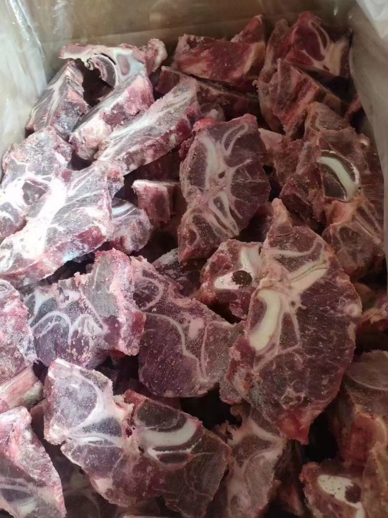 国产满肉牛脖骨。可以按要求定做大小包装。长期供应！