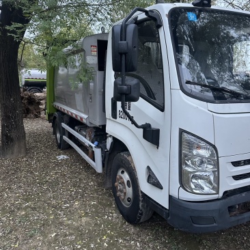 中联压缩垃圾车