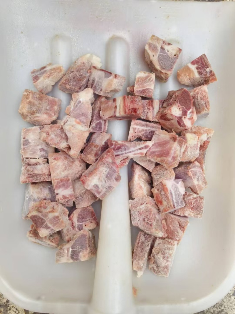 排骨粒，带肉率特别多，适合食堂，自助，餐饮，电商