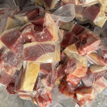 带皮带骨牛肉，红烧黄焖，价格低，适合中晚餐，酒席，食堂等