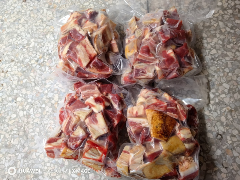 带皮带骨牛肉，红烧黄焖，价格低，适合中晚餐，酒席，食堂等