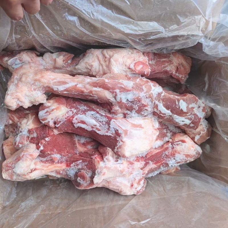 后腿骨可以加工成肉骨块