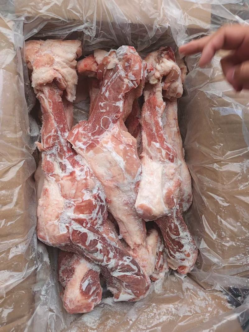 后腿骨可以加工成肉骨块
