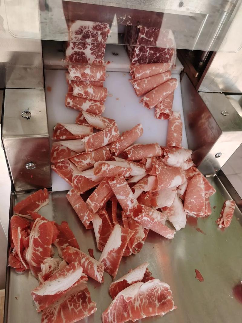 牛肩峰大块牛肉雪花文理，切片，煎炸大量库存量大从优