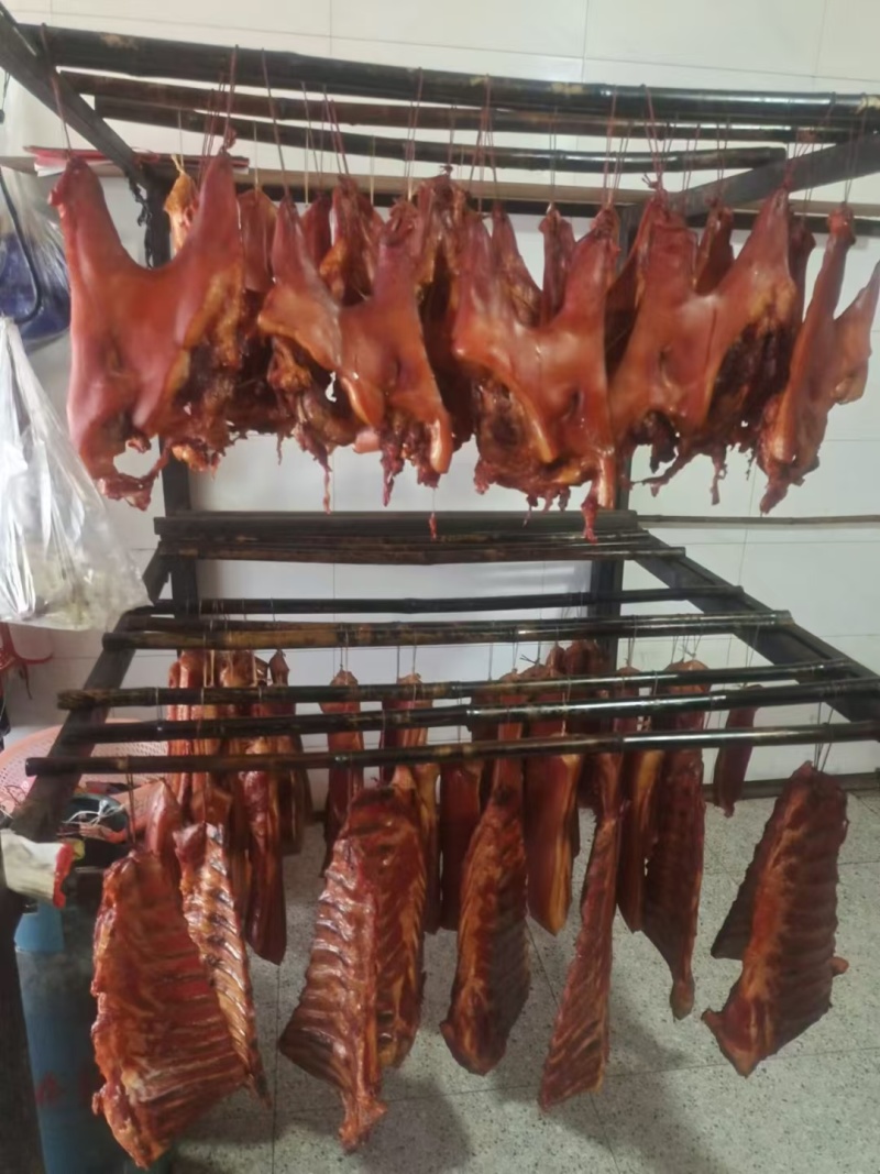 四川腊肉，香肠，自己家养的粮食猪手工制作品质经得起考验