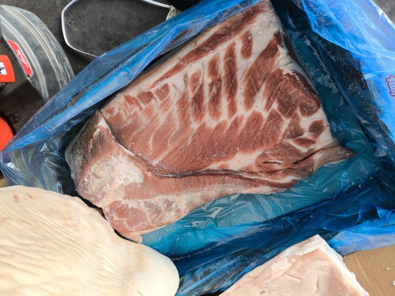 带皮五花肉