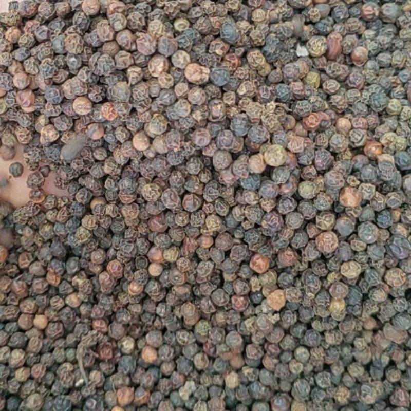 足5.8两，纯正越南原包装，无杂质，没粉尘和尾椒，颗粒大
