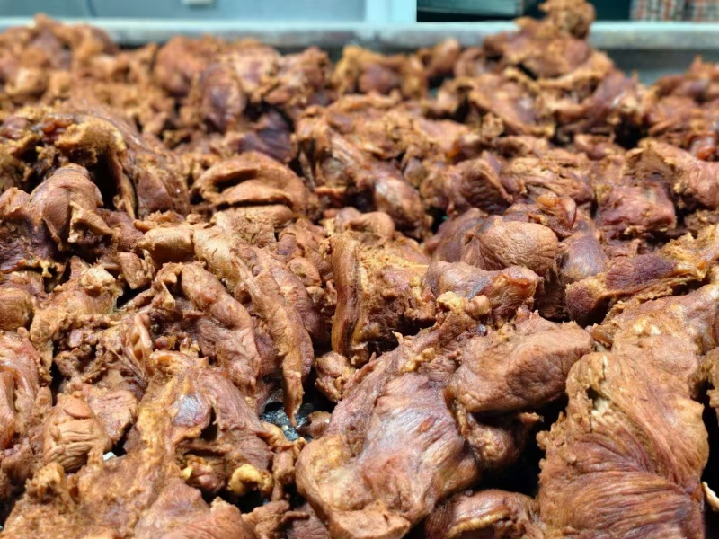 精品酱牛肉采用牛脖肉产地直发品质保证量大从优欢迎联系