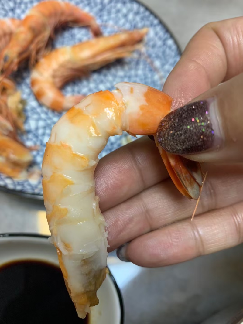 下单咨询运费，一斤盒装竹节虾，一箱20盒