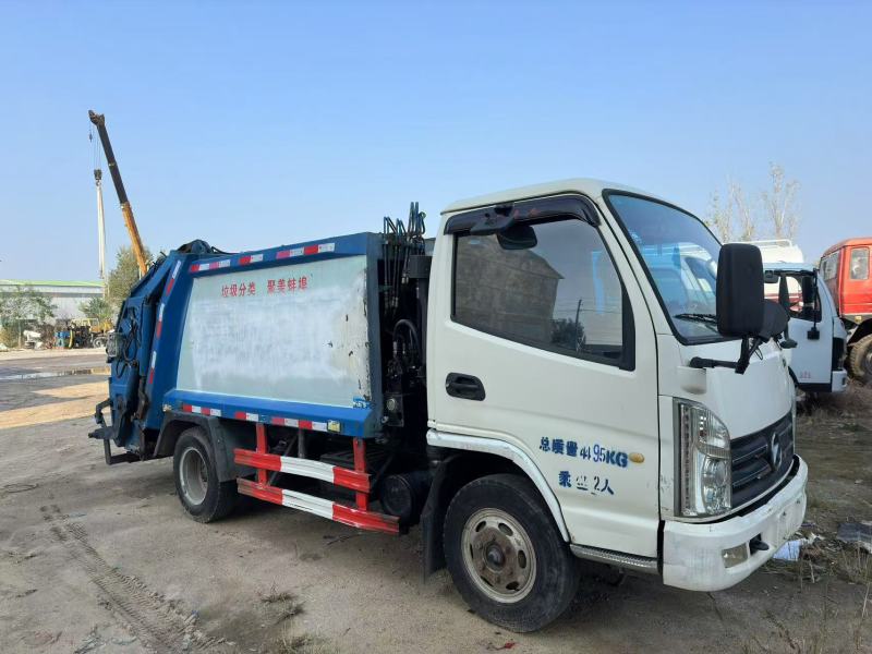 个人闲置一台二手压缩垃圾车