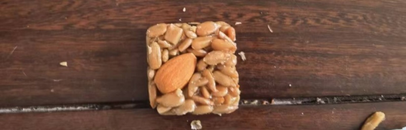 巴旦木瓜子酥