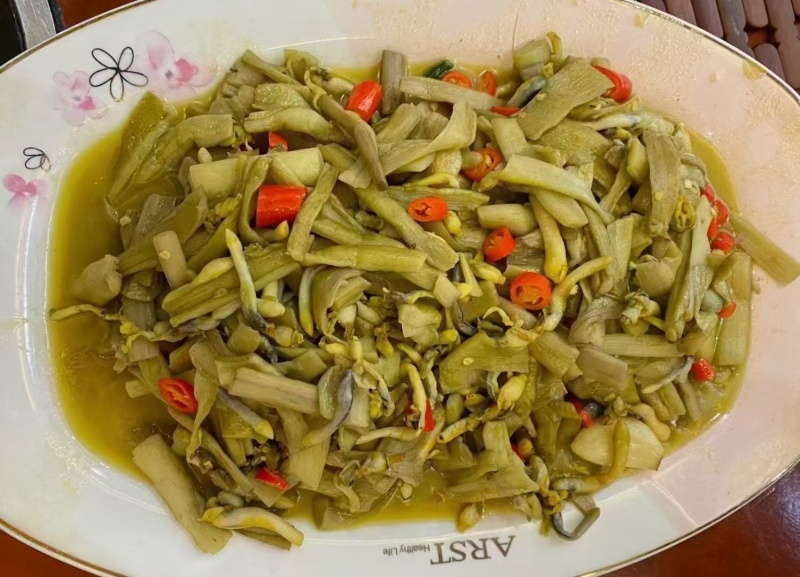 抽丝脆芋梗