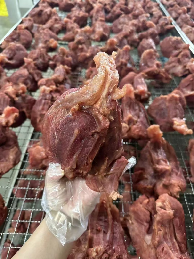 五香熟龟腱，五香牛肉，不加任何添加剂。全国冷链均可发货