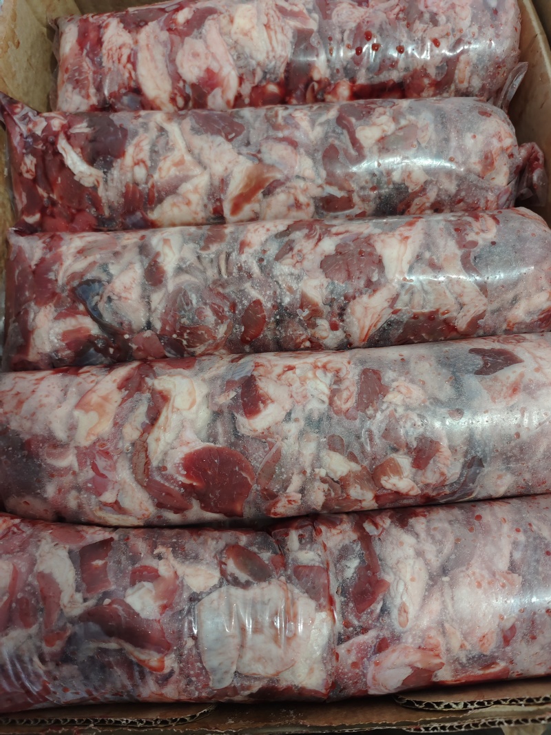 【牛碎肉】做牛肉干剔下来的边角料，肉和筋带油！长年有货
