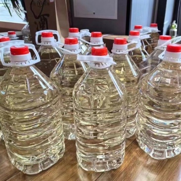 精品散酒系列。各种度数清香浓香酱香均有欢迎来电