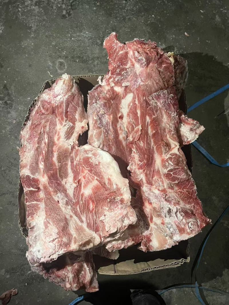 3001胫骨箱装10公斤一箱在9片左右带肉率高