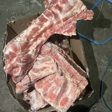 3001胫骨箱装10公斤一箱在9片左右带肉率高