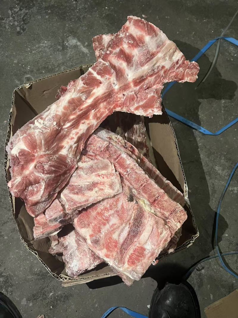 3001胫骨箱装10公斤一箱在9片左右带肉率高