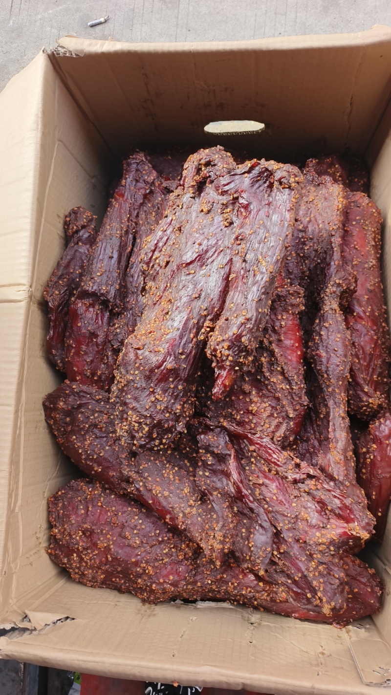 大块猪肉，大块里脊肉，麻辣味，五香味，老厂货品质保证