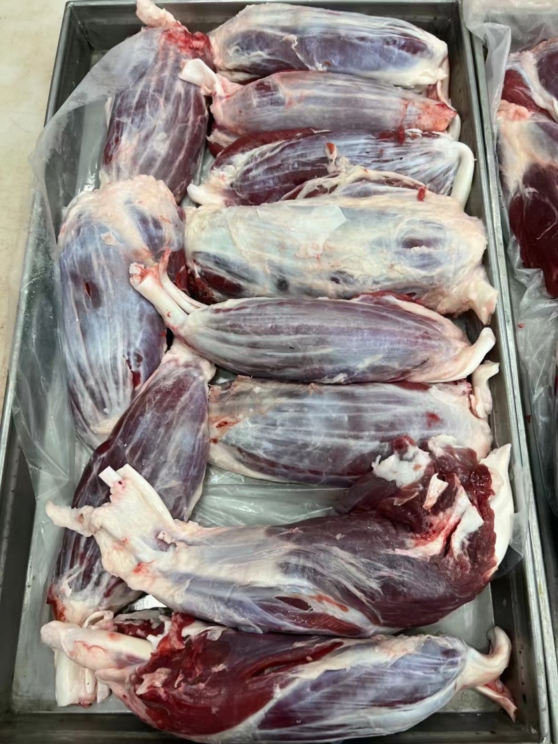 屠宰厂直销热体保鲜牛肉纯黄牛肉
