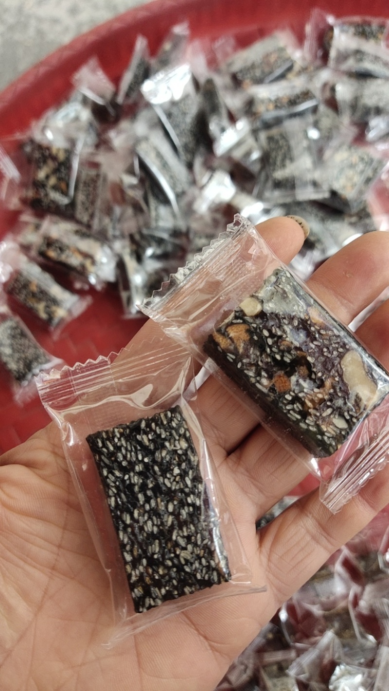 核桃红枣阿胶芝麻阿胶地摊电商批发核桃红糕芝麻糕糕点